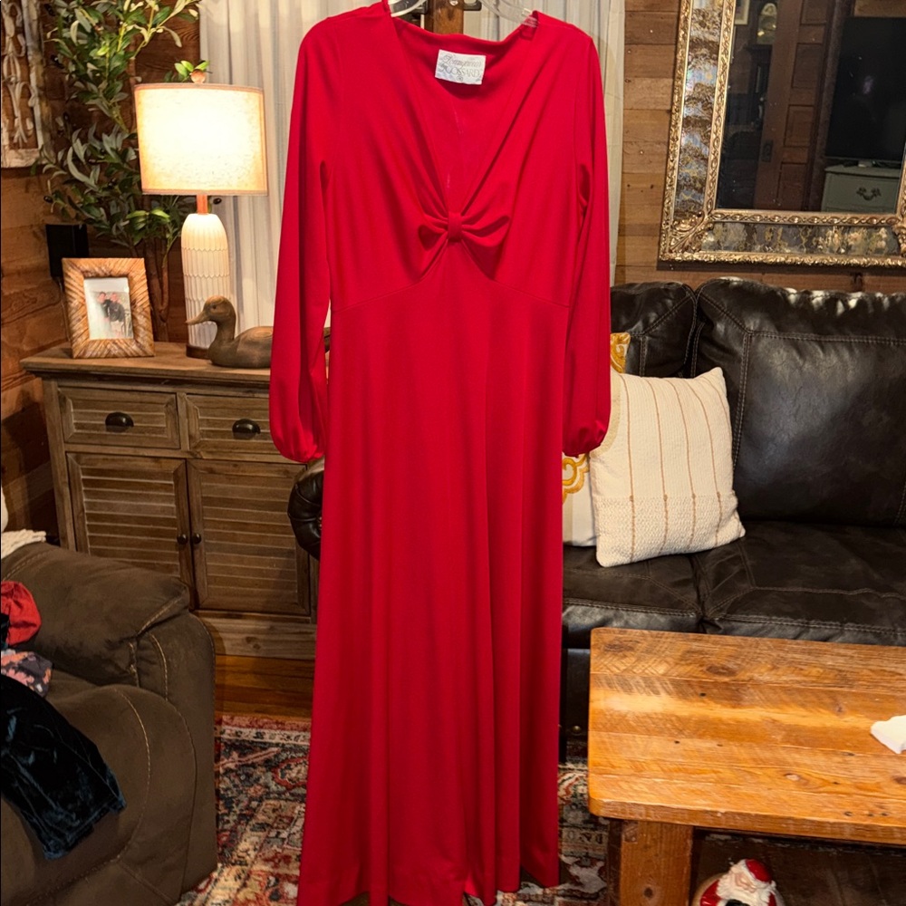 Elegant Red Long-Sleeve Twist-Front Maxi Dress